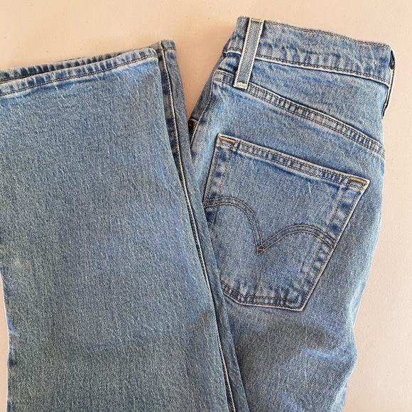 LEVI’S Ribcage Straight 25 - Picture 2 of 6